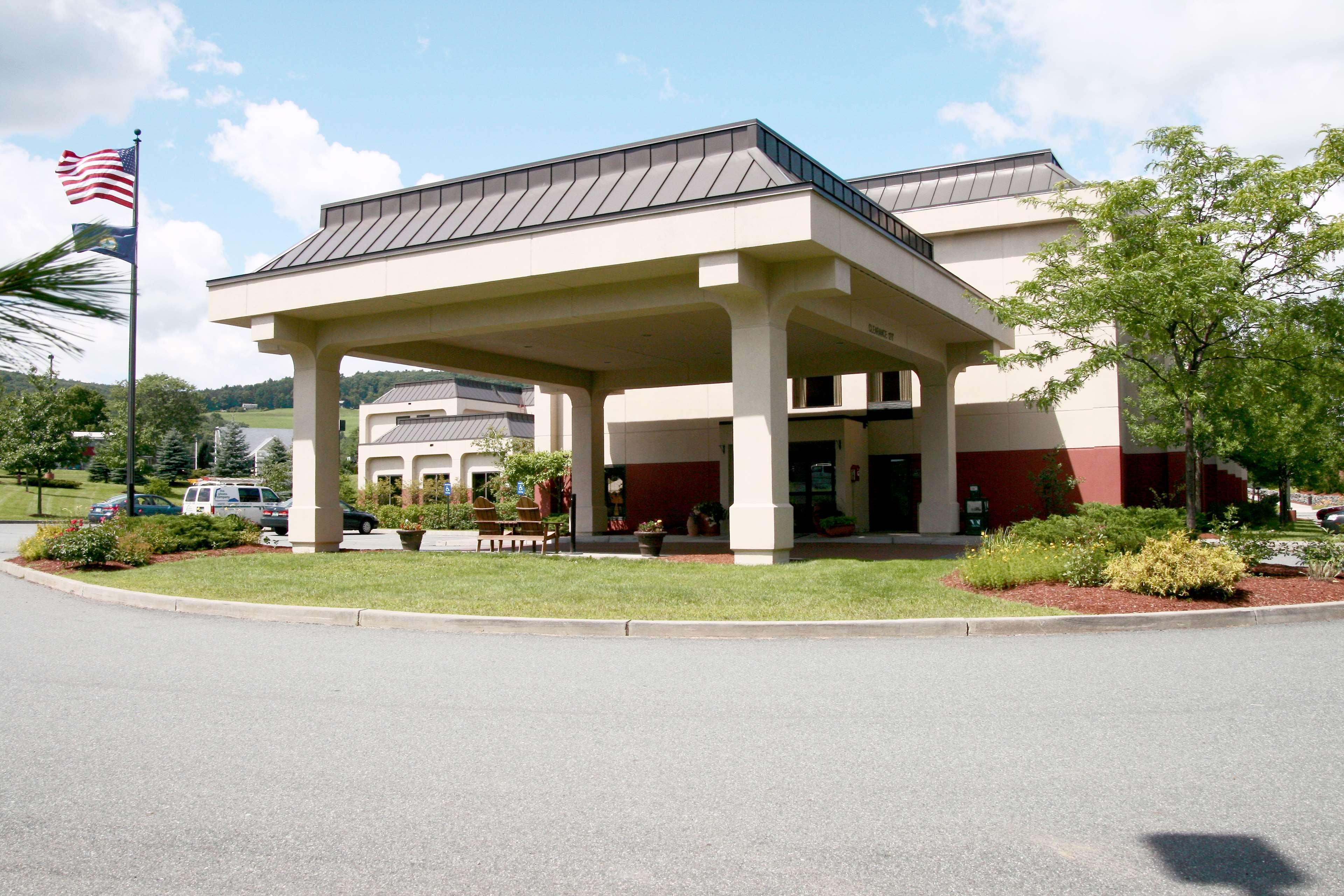 Hampton Inn Уайт-Ривер-Джанкшн Экстерьер фото